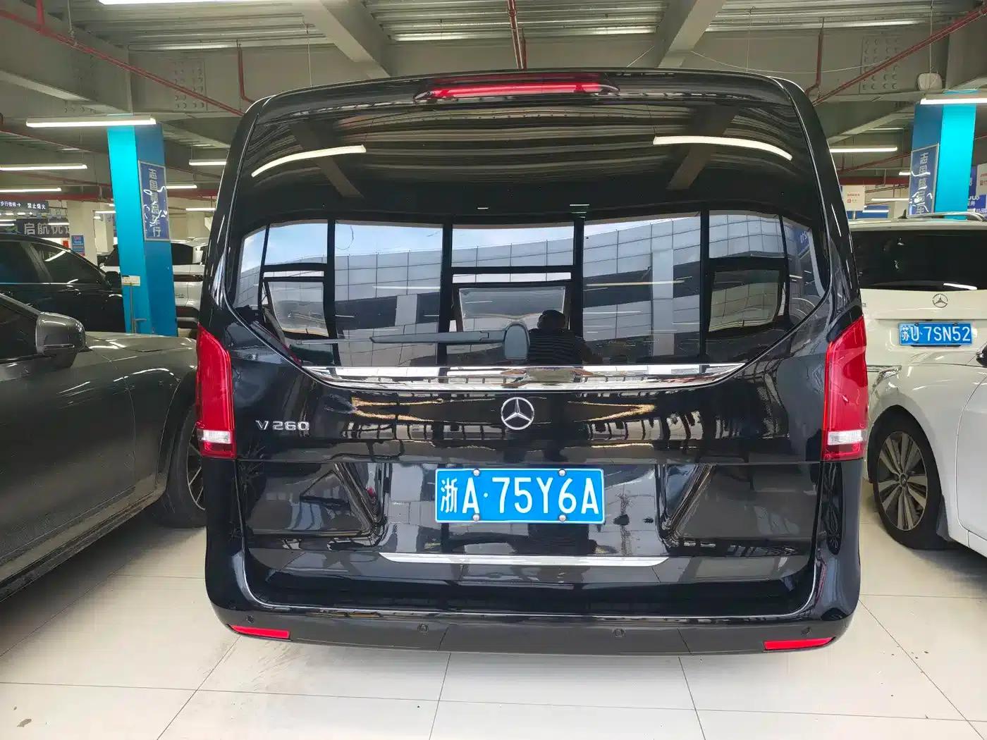 Mercedes-Benz V-Class 2021 V 260 Navigator Edition — миниатюра 5
