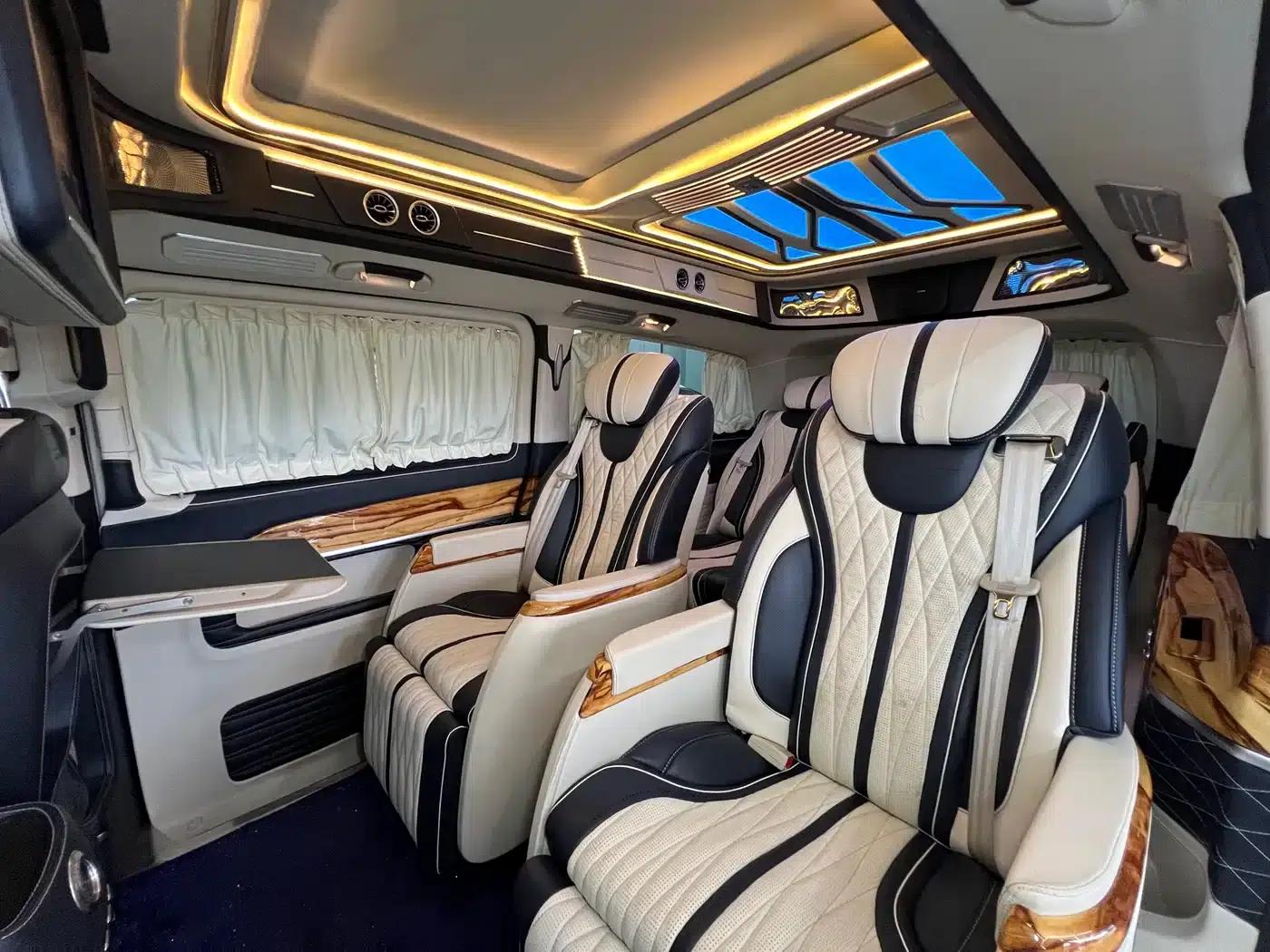 Mercedes-Benz V-Class 2018 V 260 L Premium Extended Edition (China VI Emission Standard) — миниатюра 11