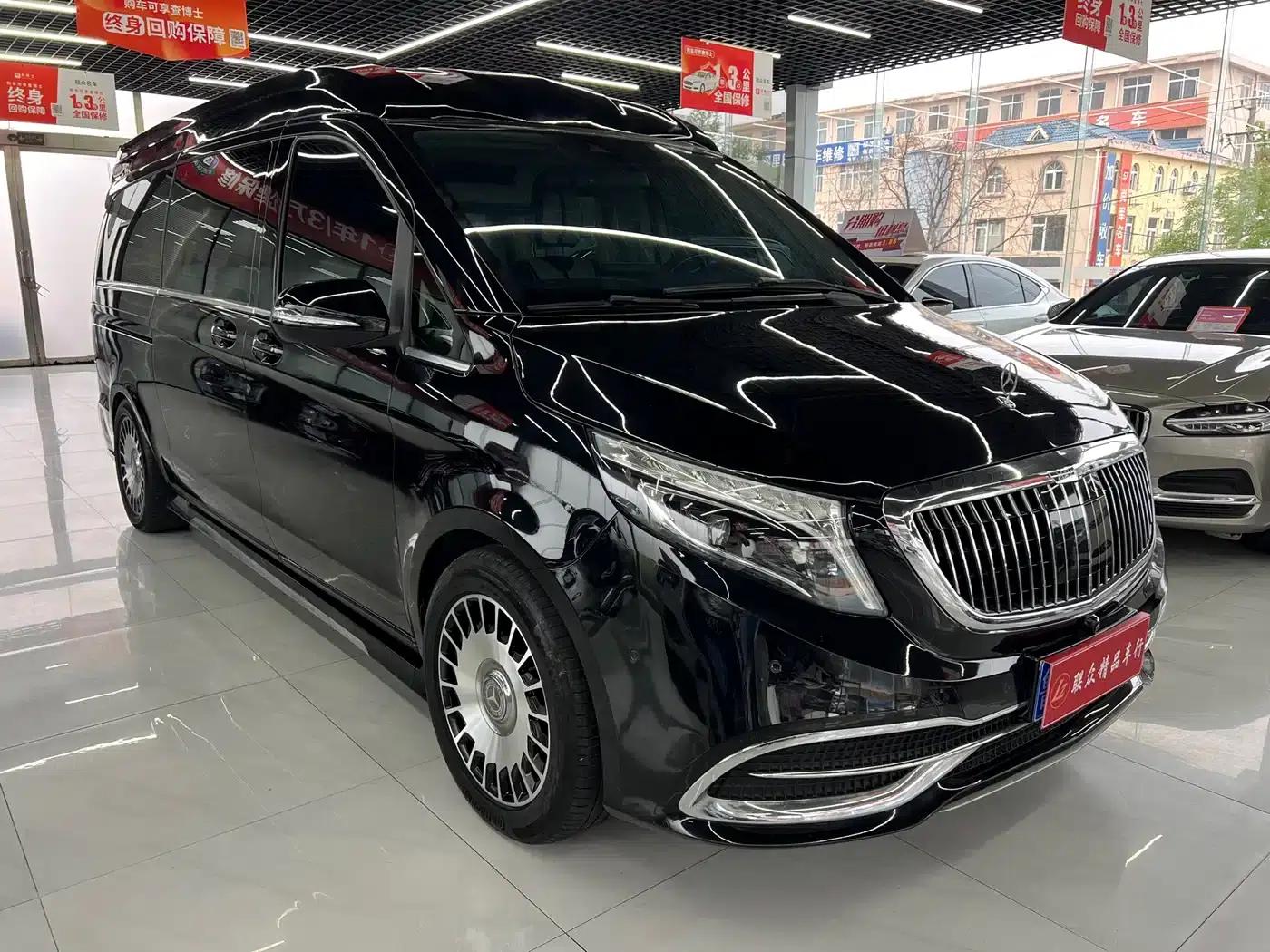 Mercedes-Benz V-Class 2018 V 260 L Premium Extended Edition (China VI Emission Standard) — миниатюра 3