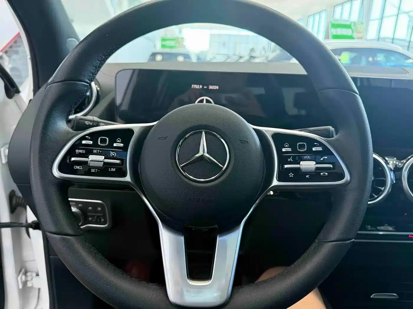 2020 Mercedes-Benz GLA 180 — миниатюра 10
