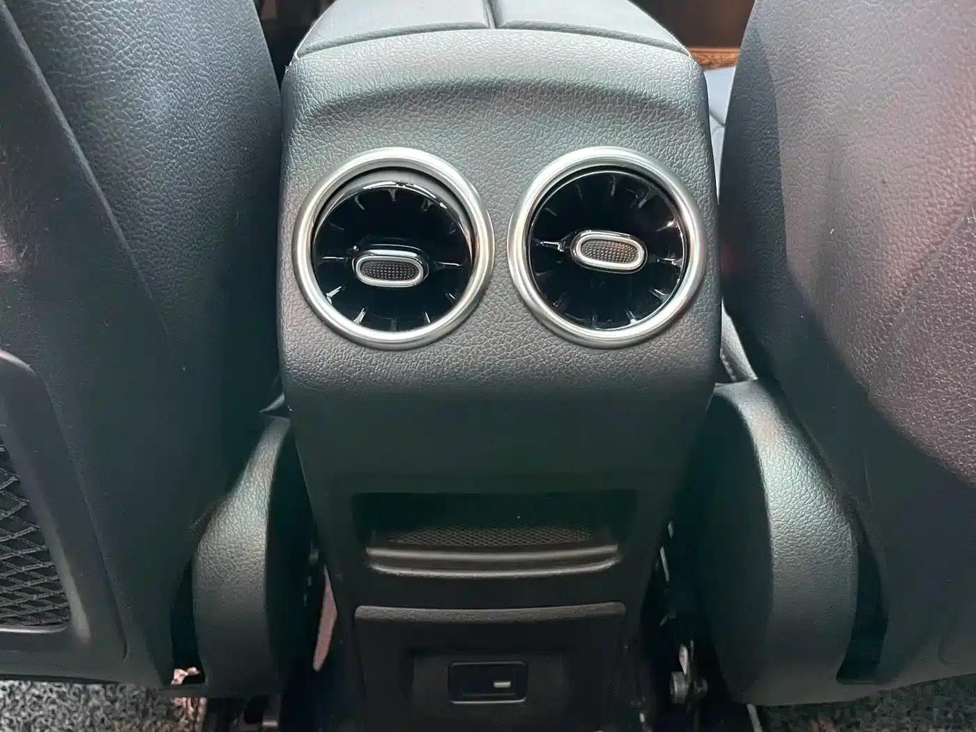 2022 Mercedes-Benz GLA 180 — миниатюра 13