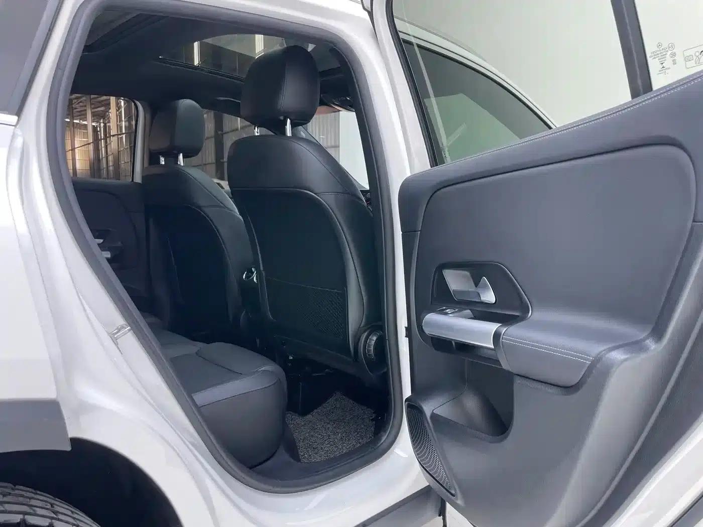 2022 Mercedes-Benz GLA 180 — миниатюра 9