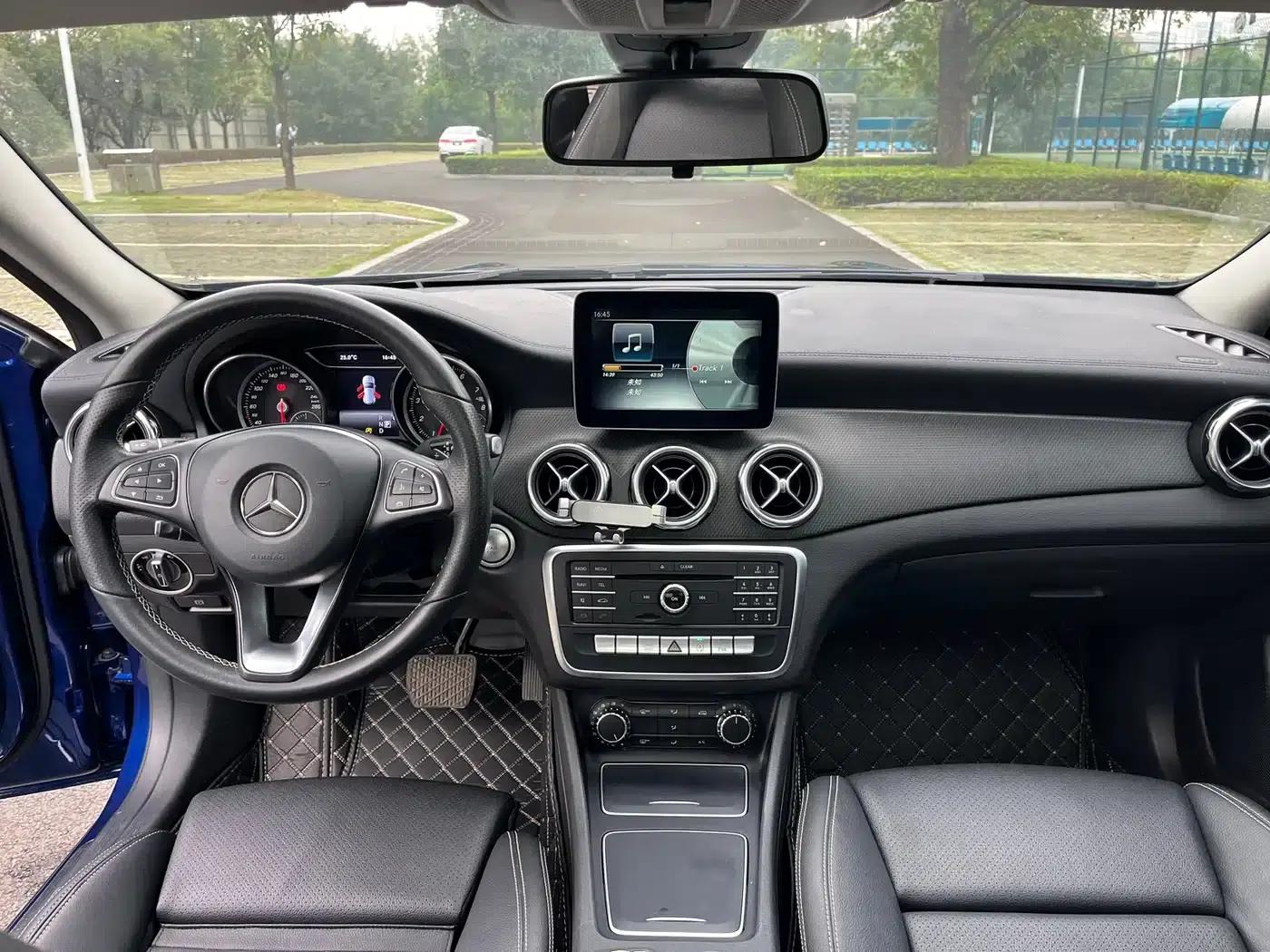 2017 Mercedes-Benz GLA 200 Fashion Edition — миниатюра 12