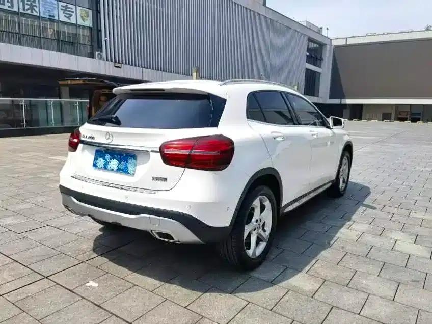 2017 Mercedes-Benz GLA 200 Fashion Edition — миниатюра 3