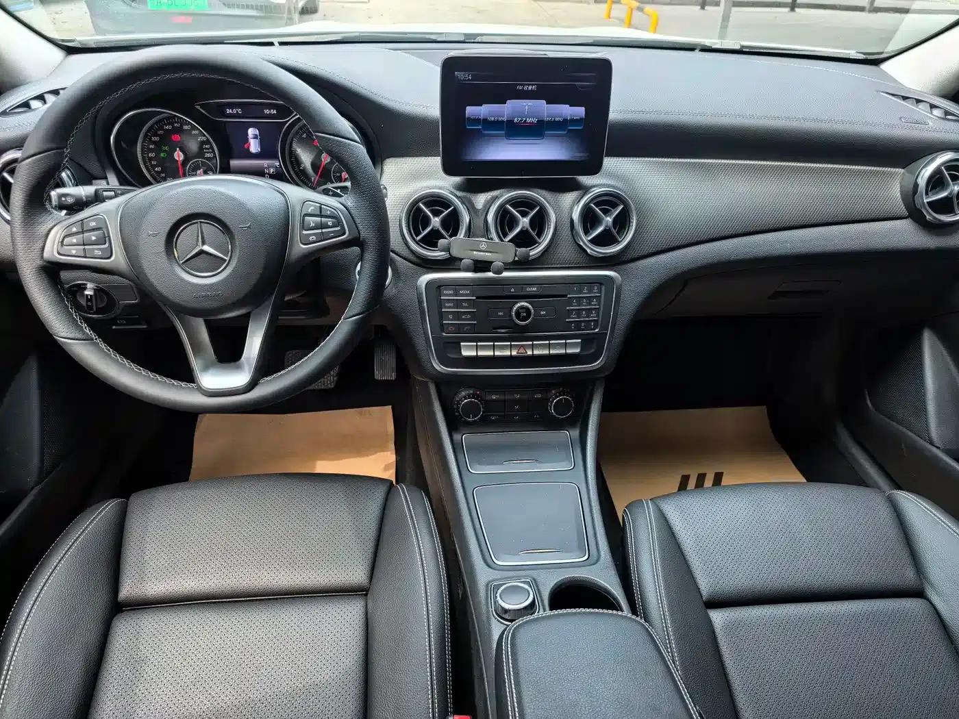 2017 Mercedes-Benz GLA 200 Fashion Edition — миниатюра 12