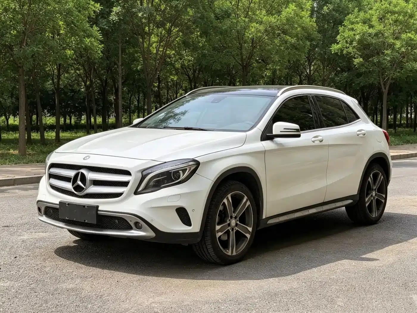 2015 Mercedes-Benz GLA 220 4MATIC Luxury — миниатюра 1