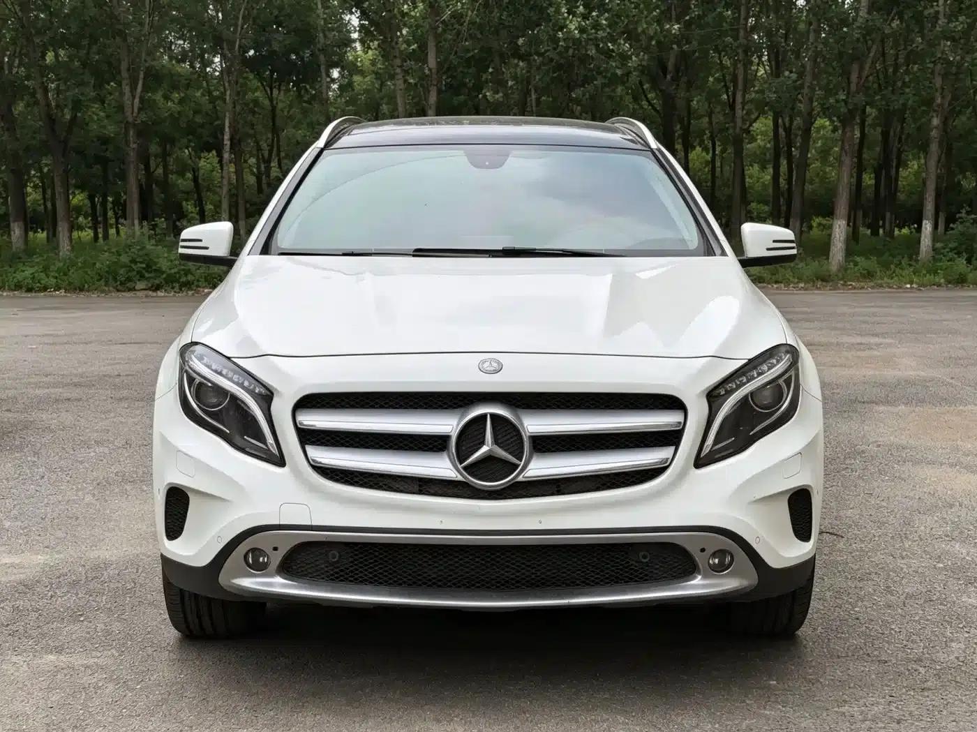2015 Mercedes-Benz GLA 220 4MATIC Luxury — миниатюра 2