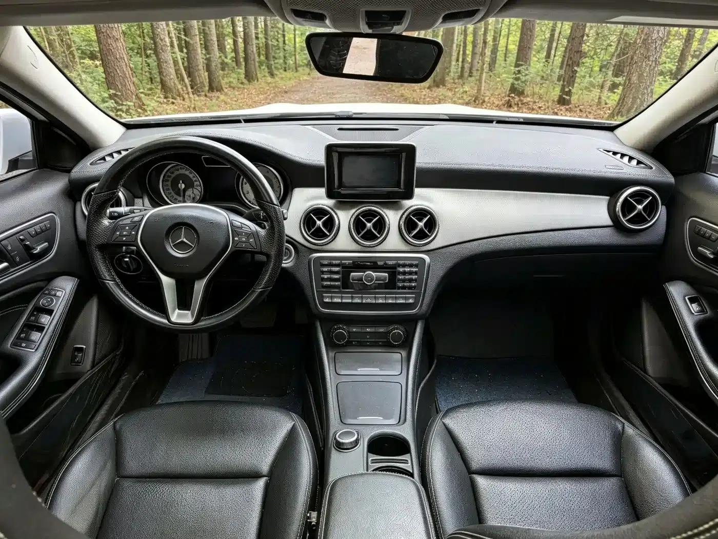 2015 Mercedes-Benz GLA 220 4MATIC Luxury — миниатюра 13