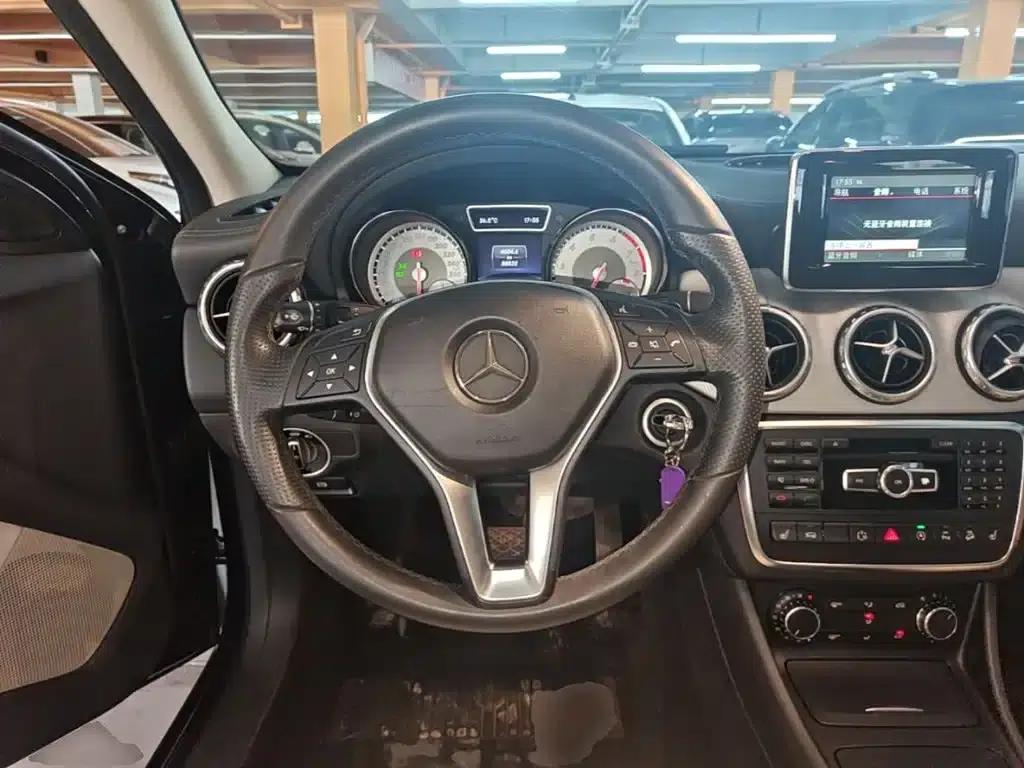 2015 Mercedes-Benz GLA 220 4MATIC Luxury — миниатюра 11
