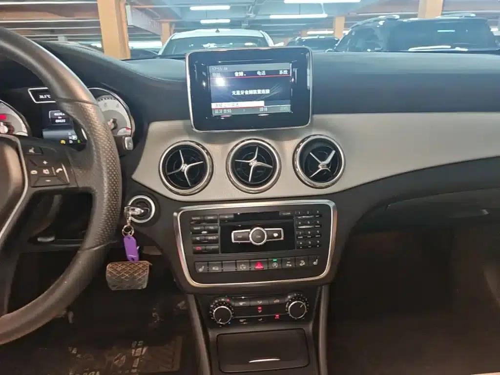 2015 Mercedes-Benz GLA 220 4MATIC Luxury — миниатюра 13