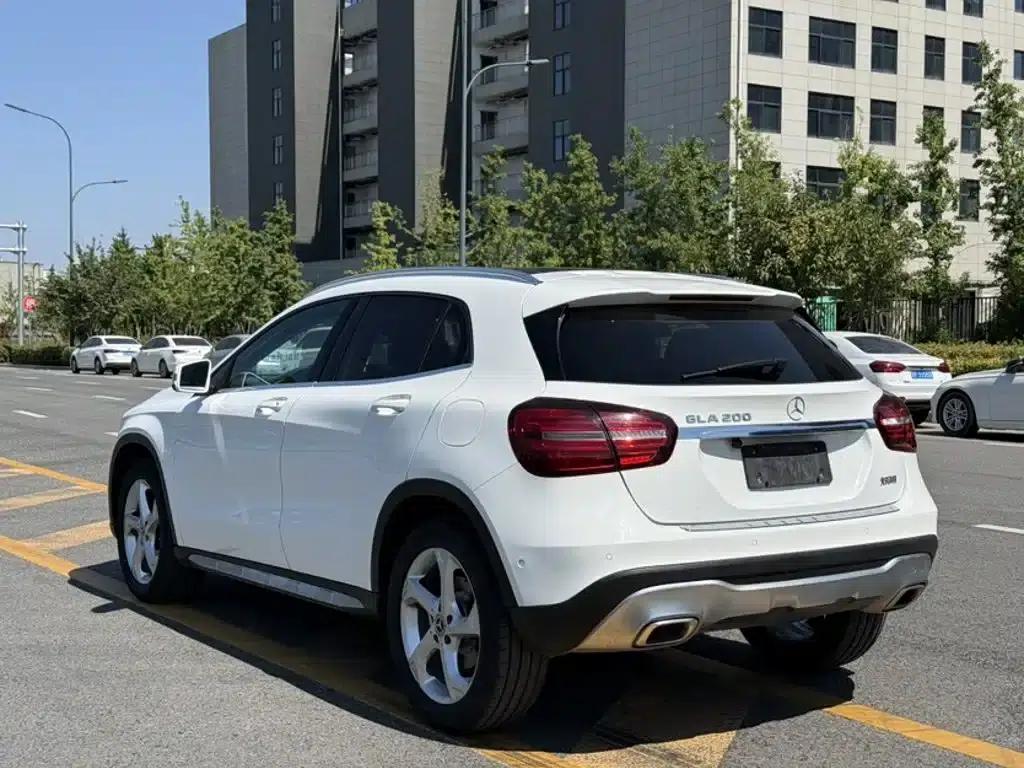 2018 Mercedes-Benz GLA 200 Dynamic — миниатюра 5