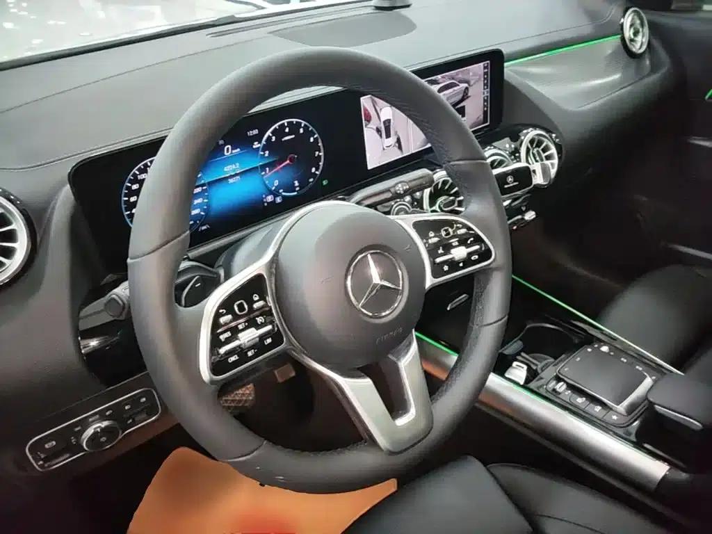 2023 Mercedes-Benz GLA 220 — миниатюра 11