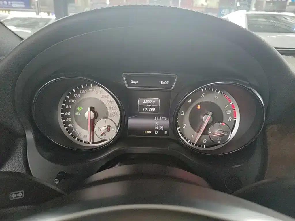 Imported Mercedes-Benz GLA 2015 GLA 260 4MATIC — миниатюра 12