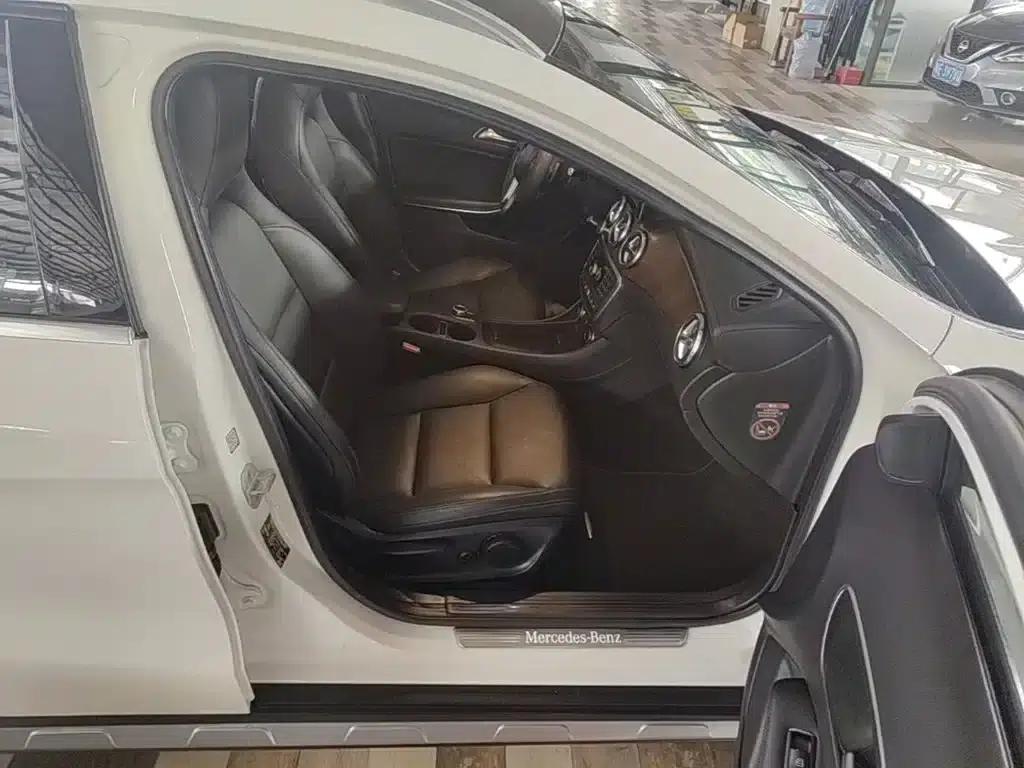 Imported Mercedes-Benz GLA 2015 GLA 260 4MATIC — миниатюра 25