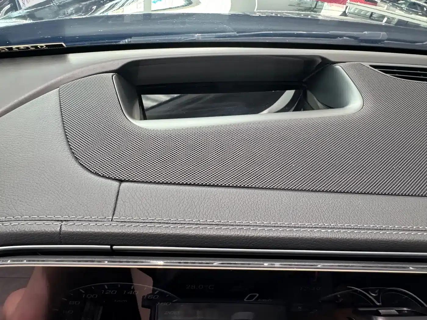 Mercedes-Benz GLS 2023 Facelift - GLS 450 4MATIC Luxury — миниатюра 10