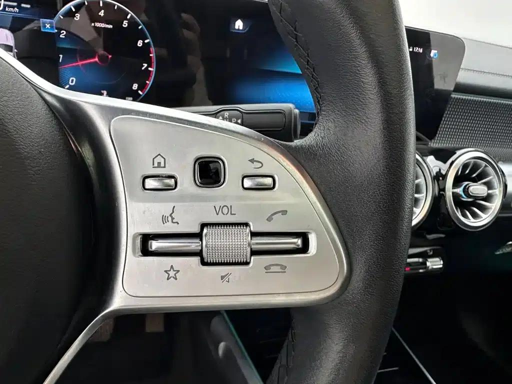 2022 Mercedes-Benz GLB 220 Dynamic — миниатюра 26