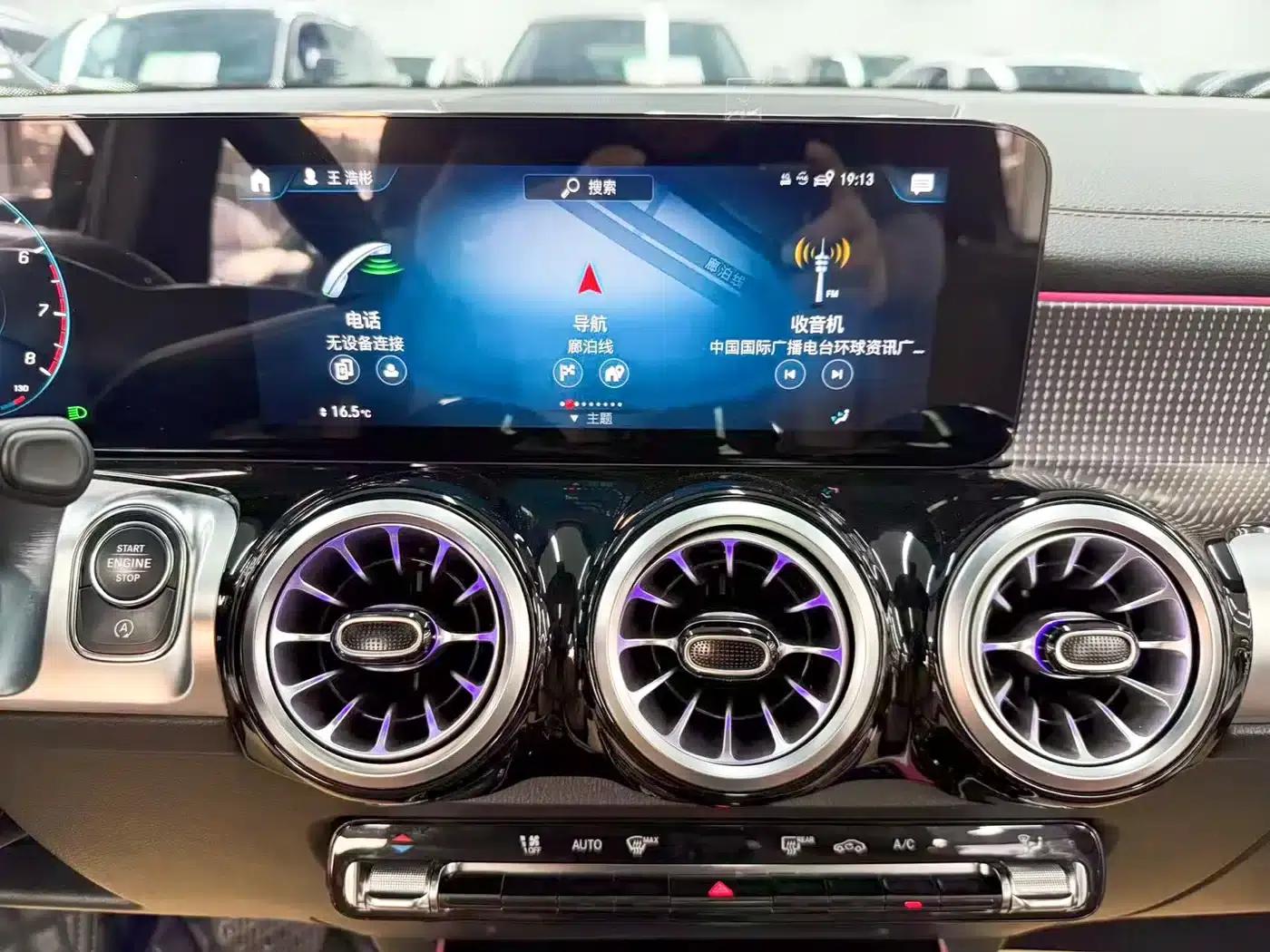 Mercedes-Benz GLB 2022 Facelift GLB 200 Fashion Model — миниатюра 16
