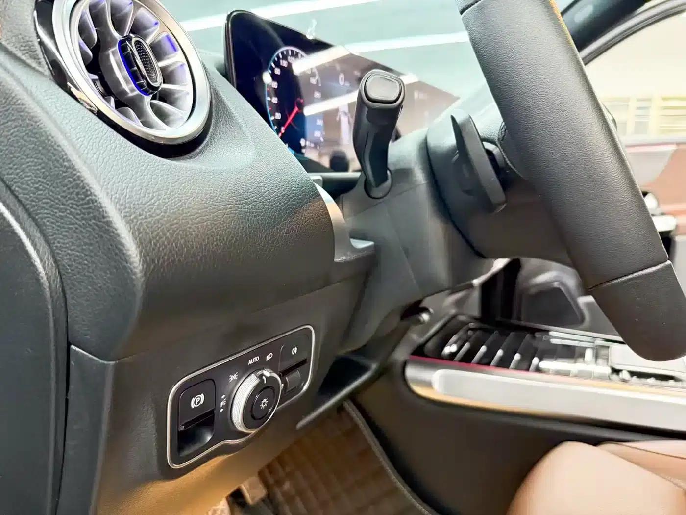 Mercedes-Benz GLB 2022 Facelift GLB 200 Fashion Model — миниатюра 10