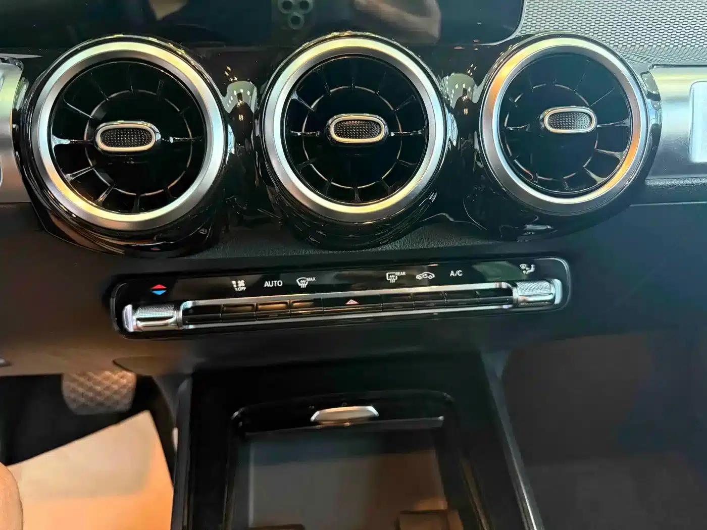 2021 Mercedes-Benz GLB 180 Dynamic — миниатюра 14