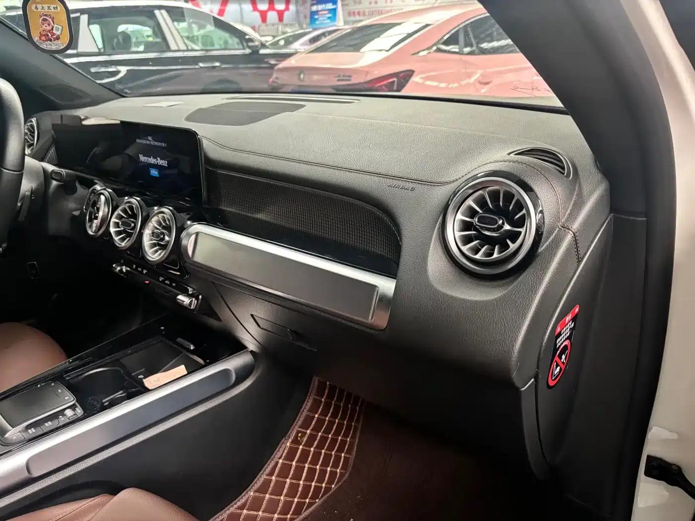 2022 Mercedes-Benz GLB 200 Dynamic — миниатюра 10