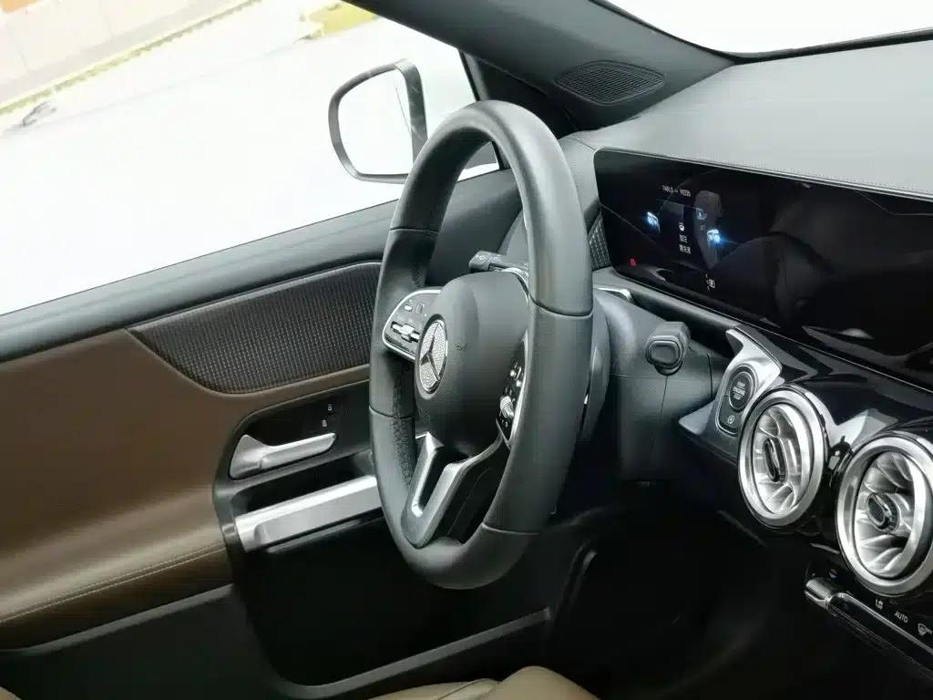 2022 Mercedes-Benz GLB 220 Dynamic — миниатюра 22