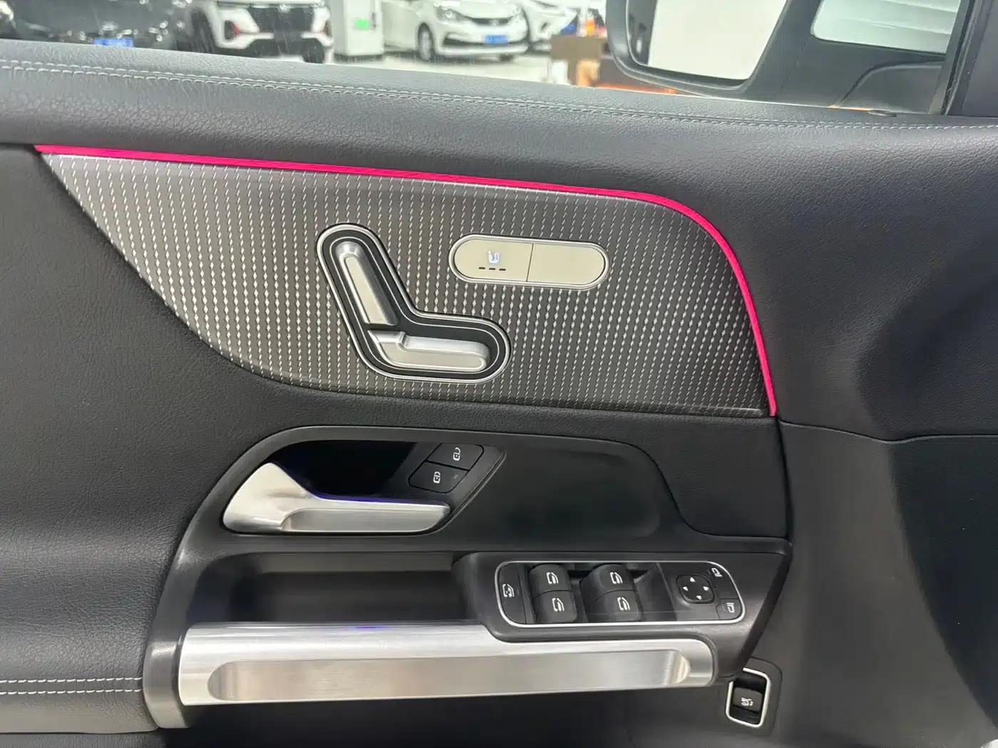 2021 Mercedes-Benz GLB 180 Dynamic — миниатюра 14