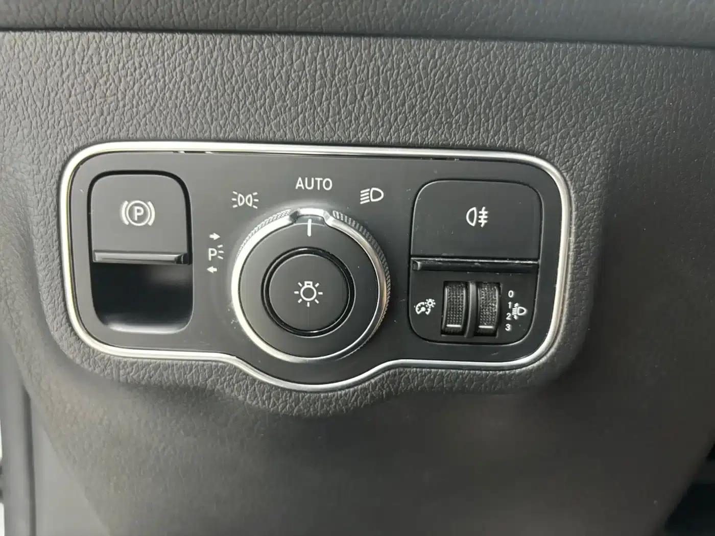 2021 Mercedes-Benz GLB 180 Dynamic — миниатюра 23