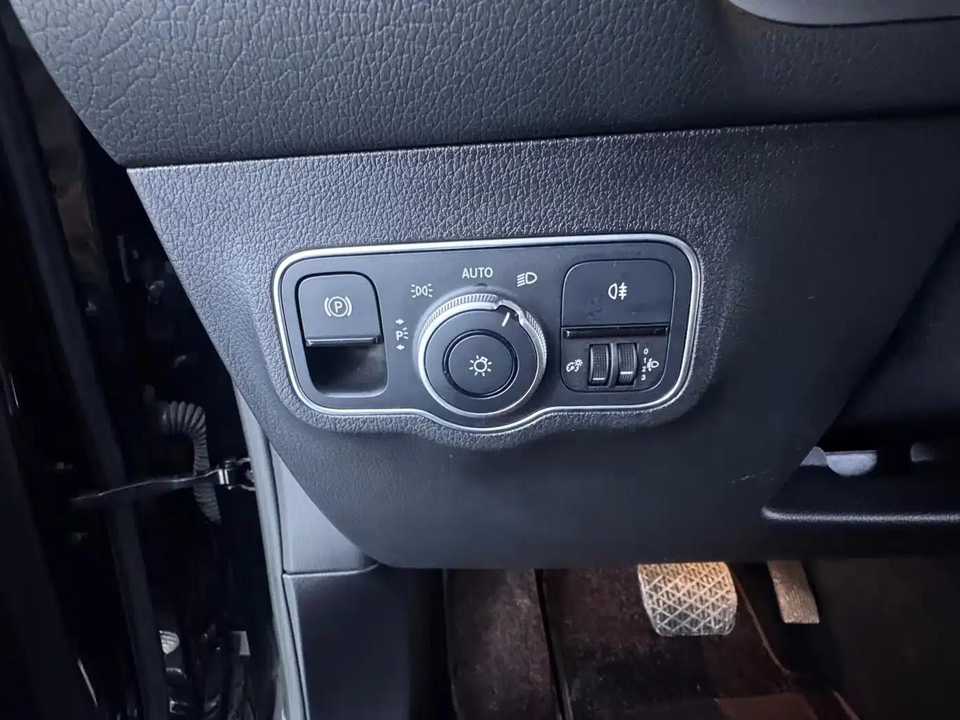 2022 Mercedes-Benz GLB 180 Dynamic — миниатюра 24