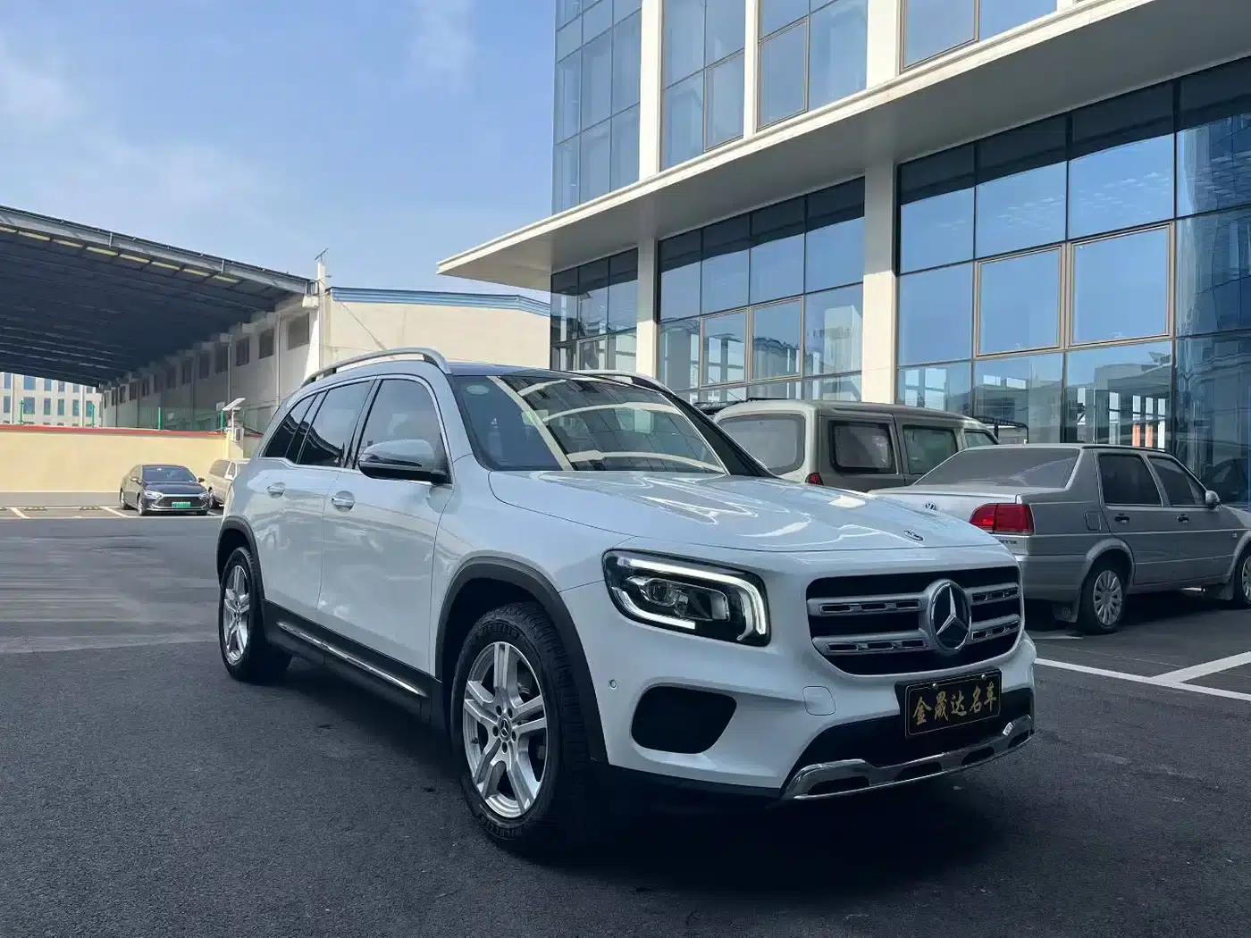Mercedes-Benz GLB 2020 Fashion Edition — миниатюра 3