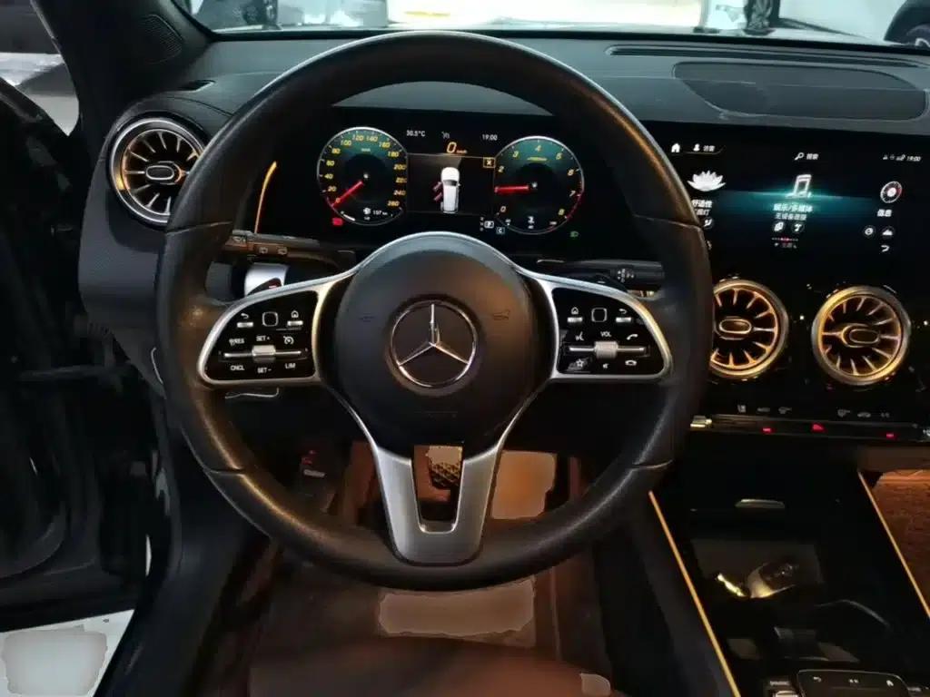 2022 Mercedes-Benz GLB 220 Dynamic — миниатюра 11