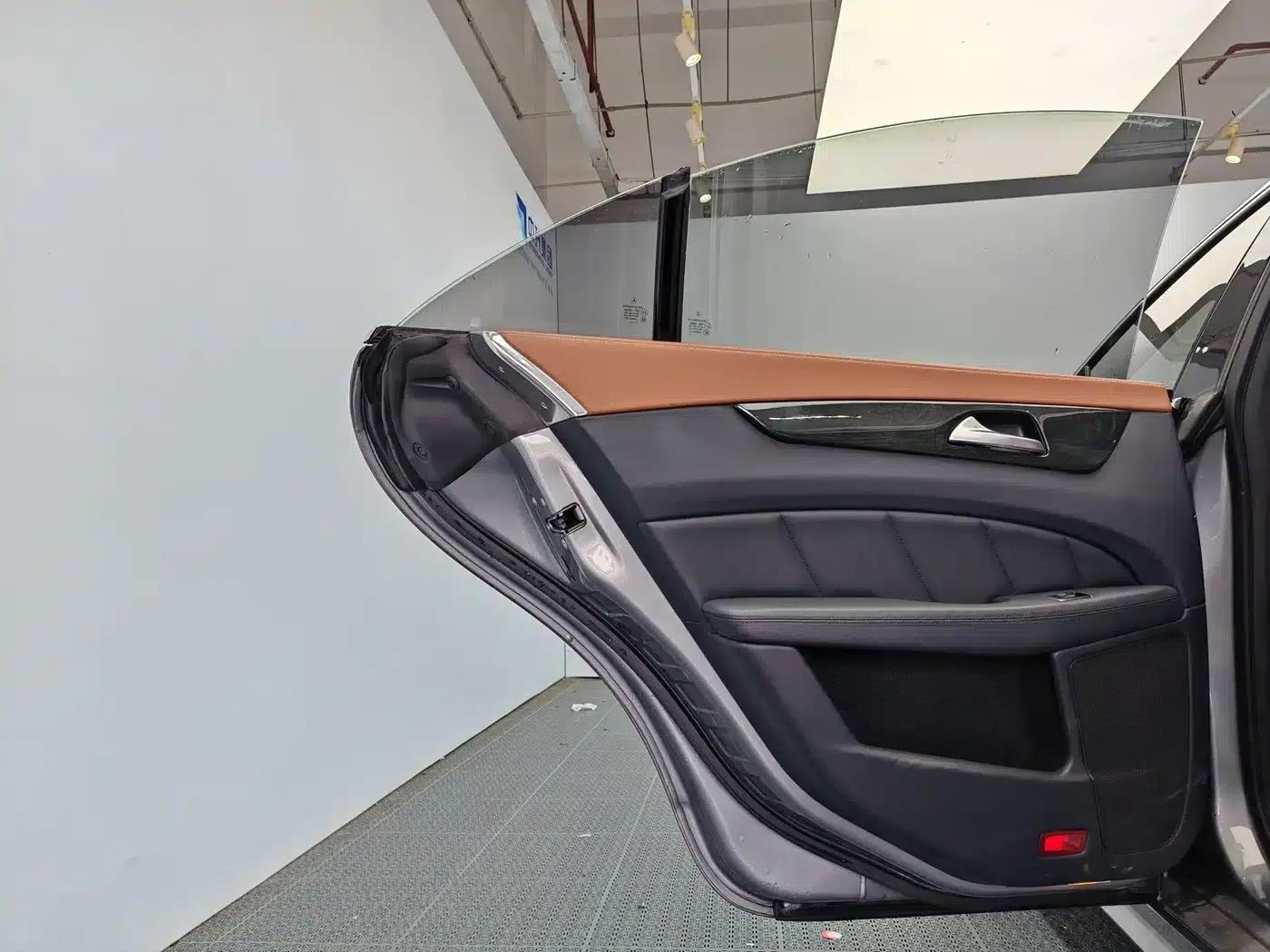 2015 Mercedes-Benz CLS 260 — миниатюра 14