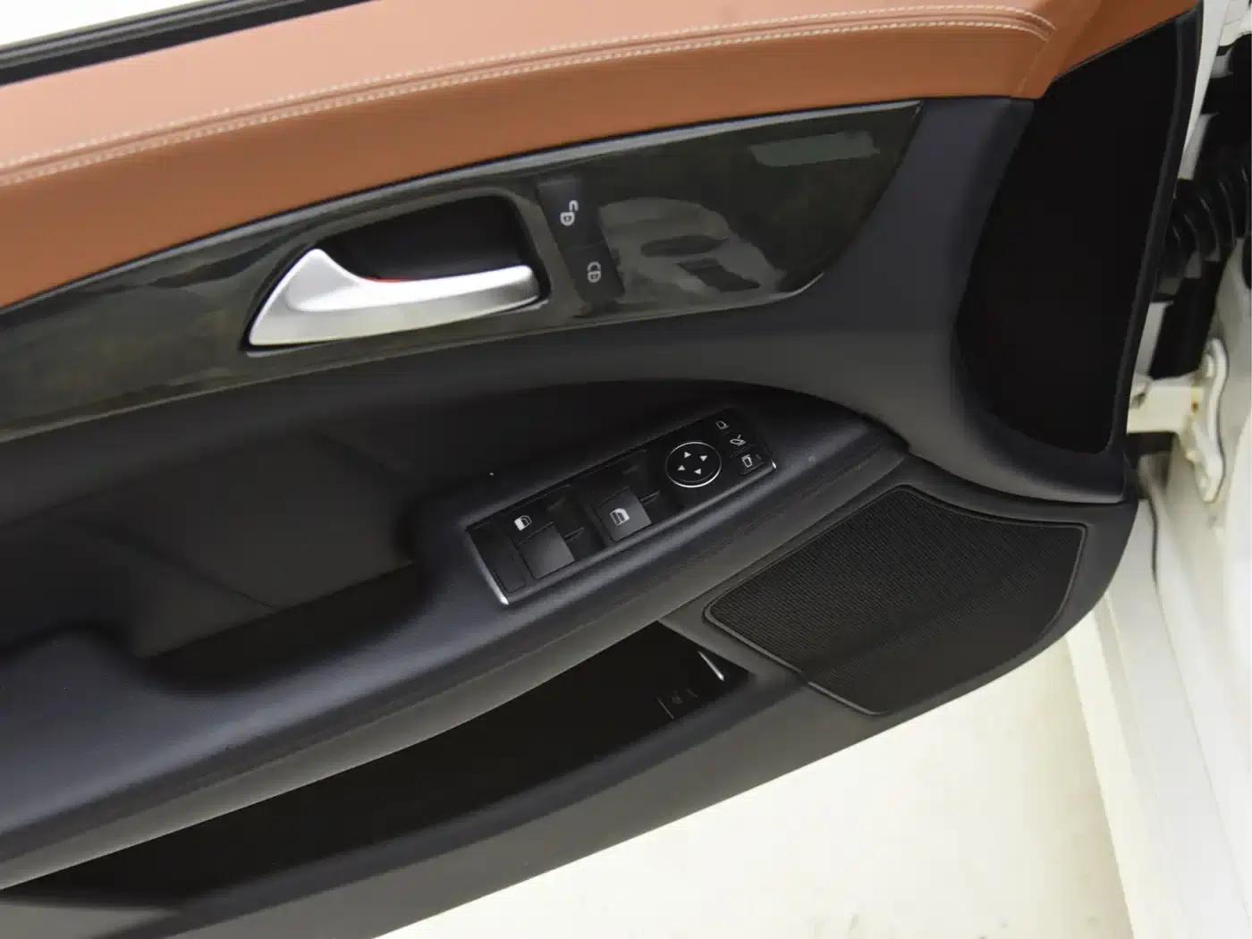 2015 Mercedes-Benz CLS 260 — миниатюра 12