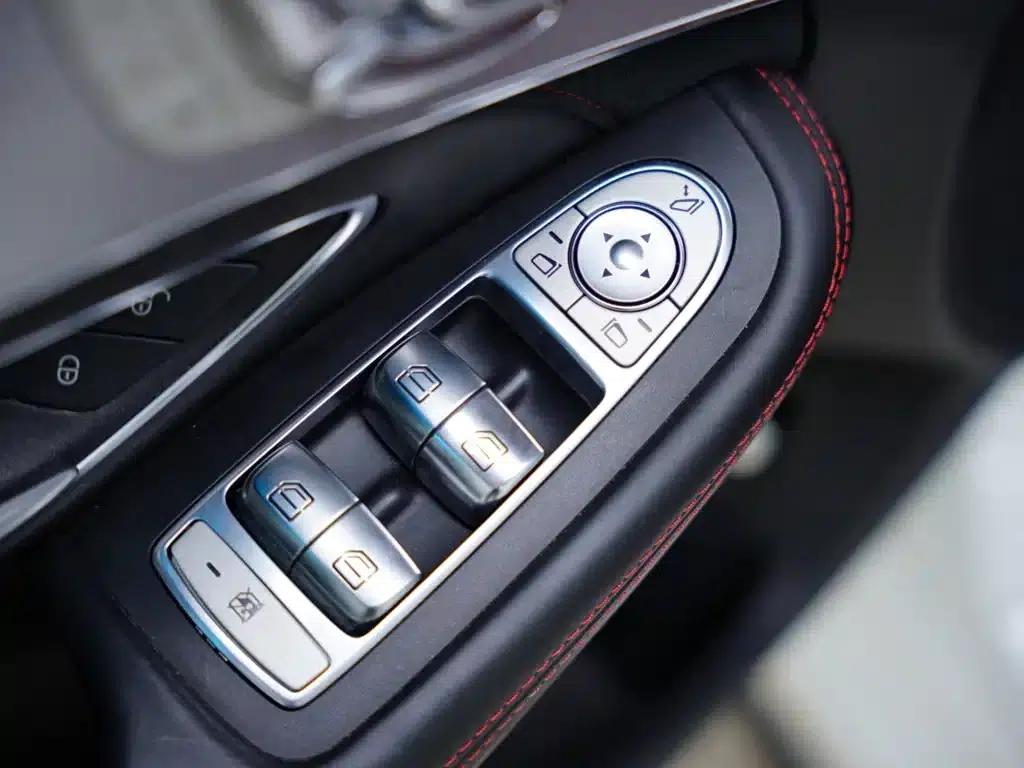 2017 Mercedes-Benz C-Class AMG C 63 — миниатюра 27