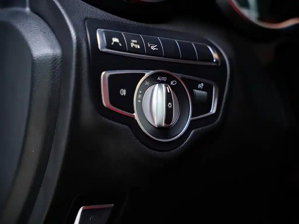 2017 Mercedes-Benz C-Class AMG C 63 — миниатюра 30