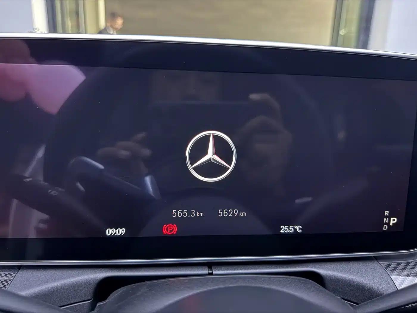 2024 Mercedes-Benz C-Class AMG C 43 4MATIC Estate Special Edition — миниатюра 5