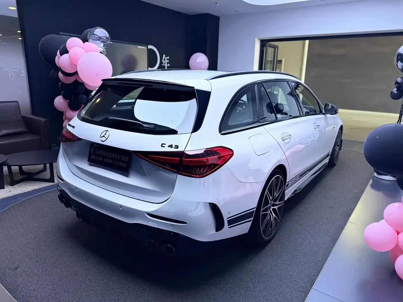 2024 Mercedes-Benz C-Class AMG C 43 4MATIC Estate Special Edition — миниатюра 9
