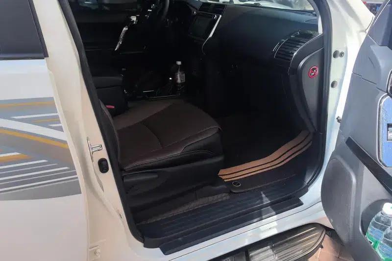 2018 Prado 3.5L Automatic SX — миниатюра 17