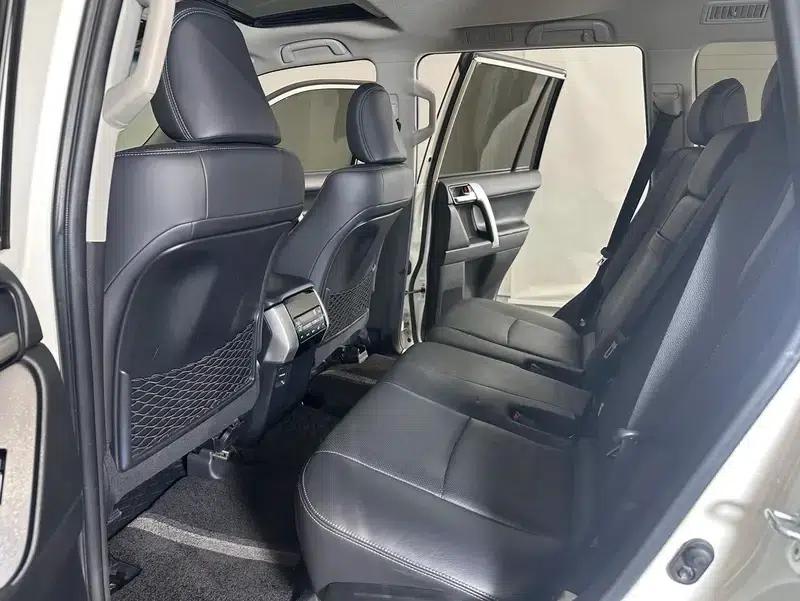 2018 Prado 3.5L Automatic TX-L with Rear-mounted Spare Tire — миниатюра 11