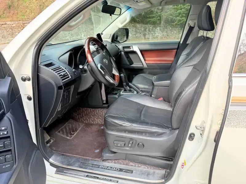 2016 Prado 2.7L Automatic Standard Edition — миниатюра 11