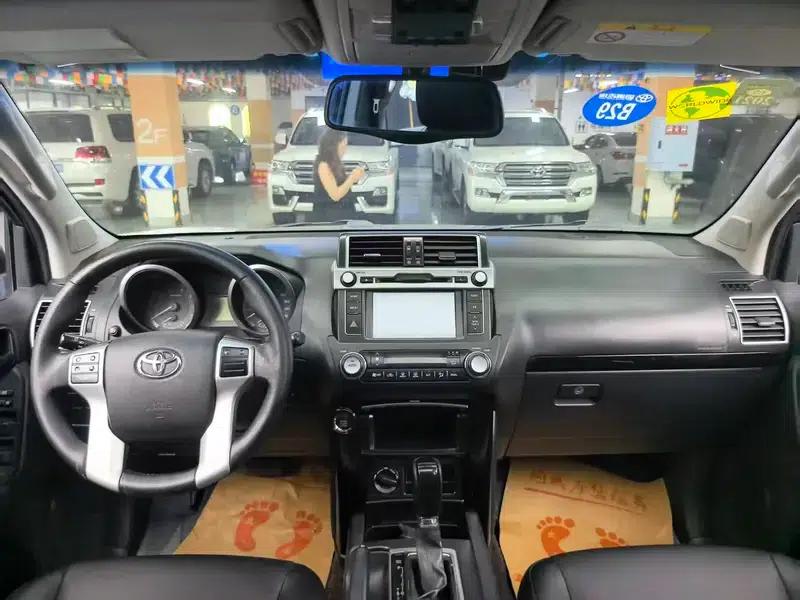2017 Prado 2.7L Automatic 4WD 5-Seater Factory Custom Edition — миниатюра 17
