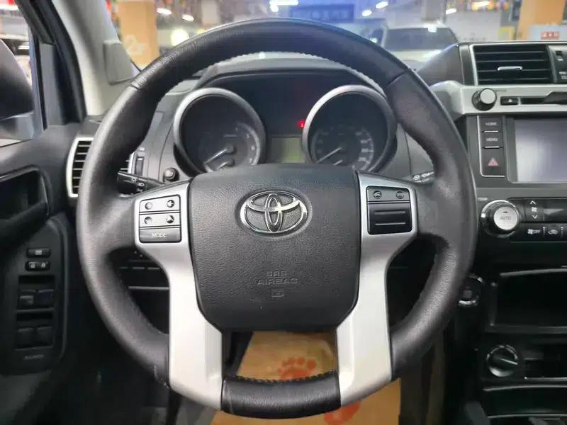 2017 Prado 2.7L Automatic 4WD 5-Seater Factory Custom Edition — миниатюра 19