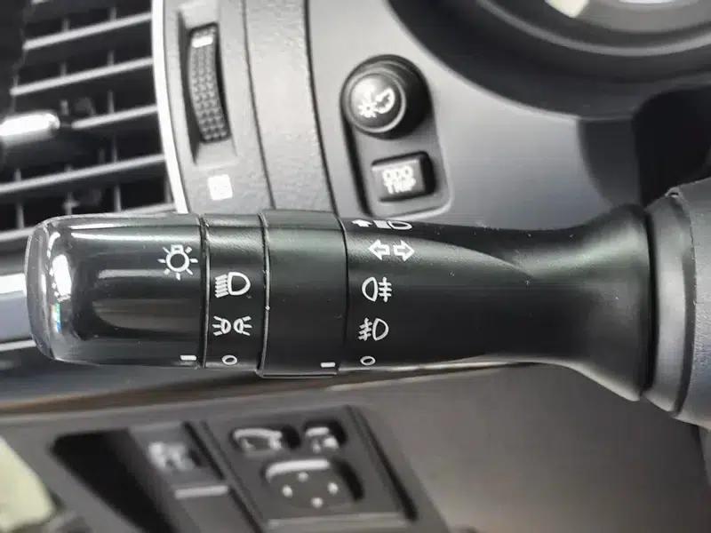 2017 Prado 2.7L Automatic 4WD 5-Seater Factory Custom Edition — миниатюра 22