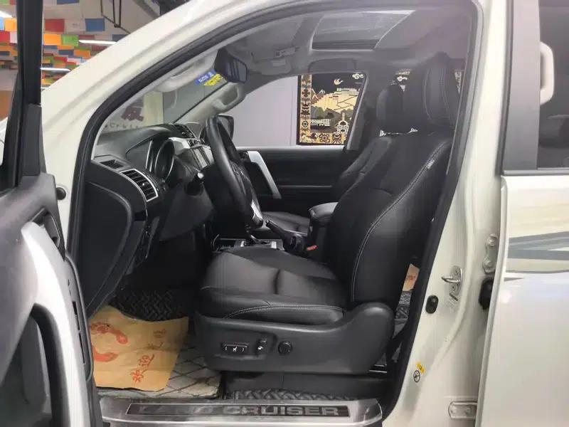 2017 Prado 2.7L Automatic 4WD 5-Seater Factory Custom Edition — миниатюра 23