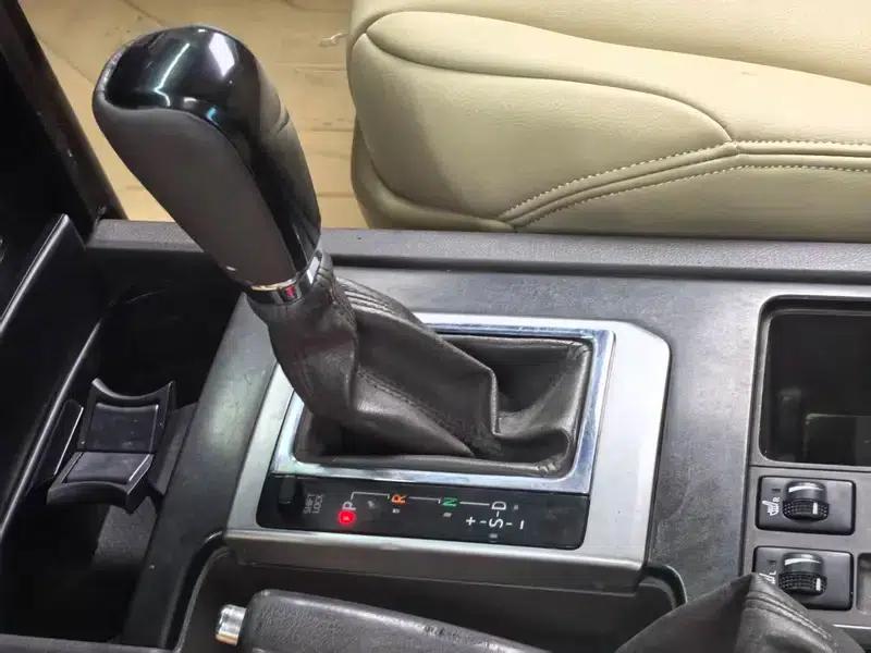 2017 Prado 2.7L Automatic 4WD 5-Seater Factory Custom Edition — миниатюра 19
