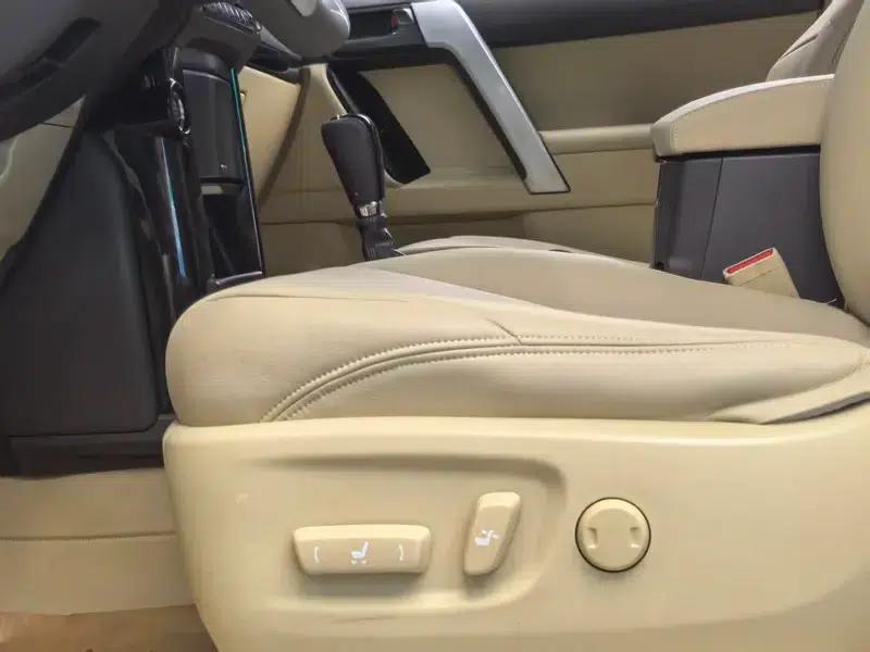 2017 Prado 2.7L Automatic 4WD 5-Seater Factory Custom Edition — миниатюра 23