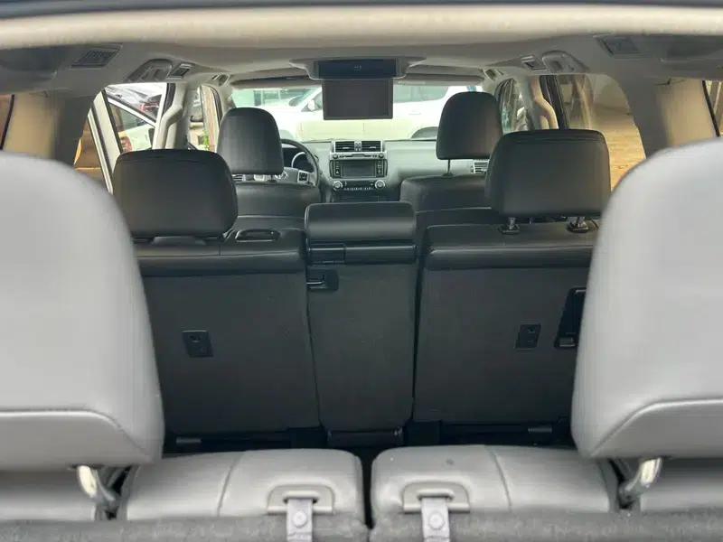2016 Prado 3.5L Automatic TX-L NAVI — миниатюра 15