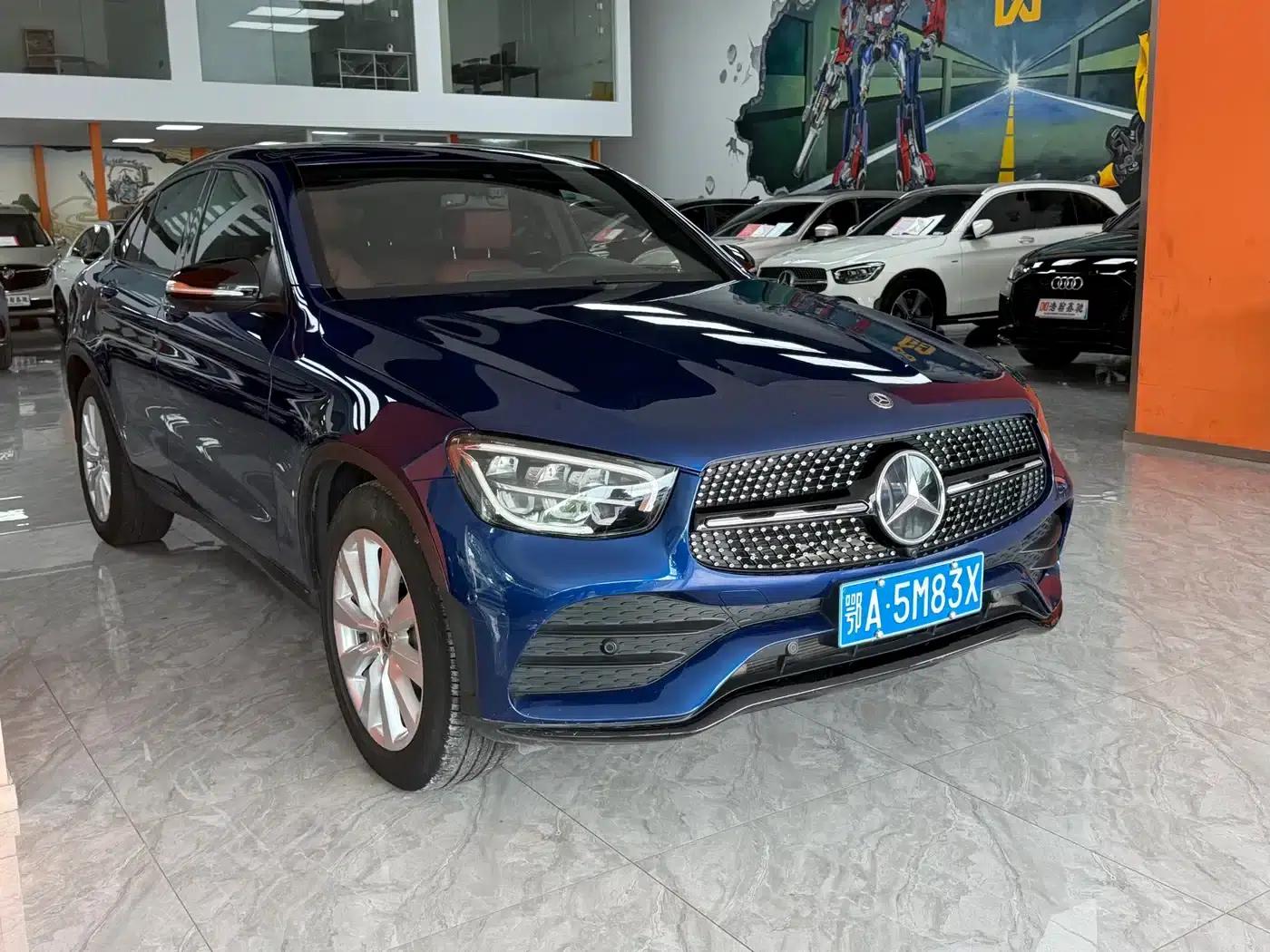 Mercedes-Benz GLC Coupe 2020 GLC 260 4MATIC Coupe SUV — миниатюра 3