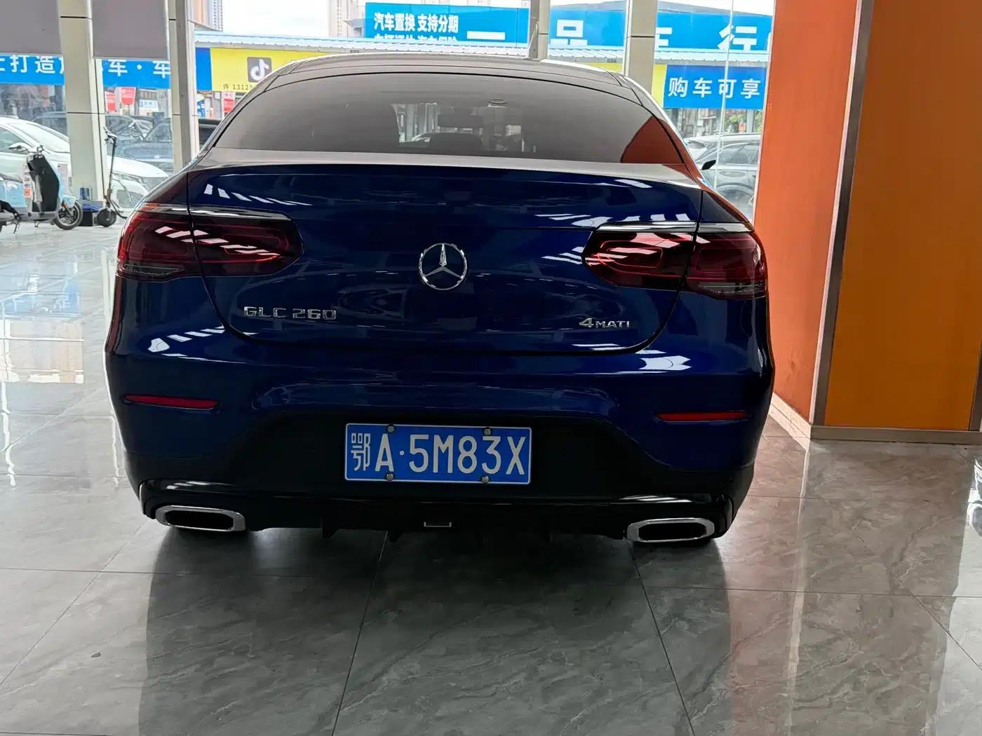 Mercedes-Benz GLC Coupe 2020 GLC 260 4MATIC Coupe SUV — миниатюра 5