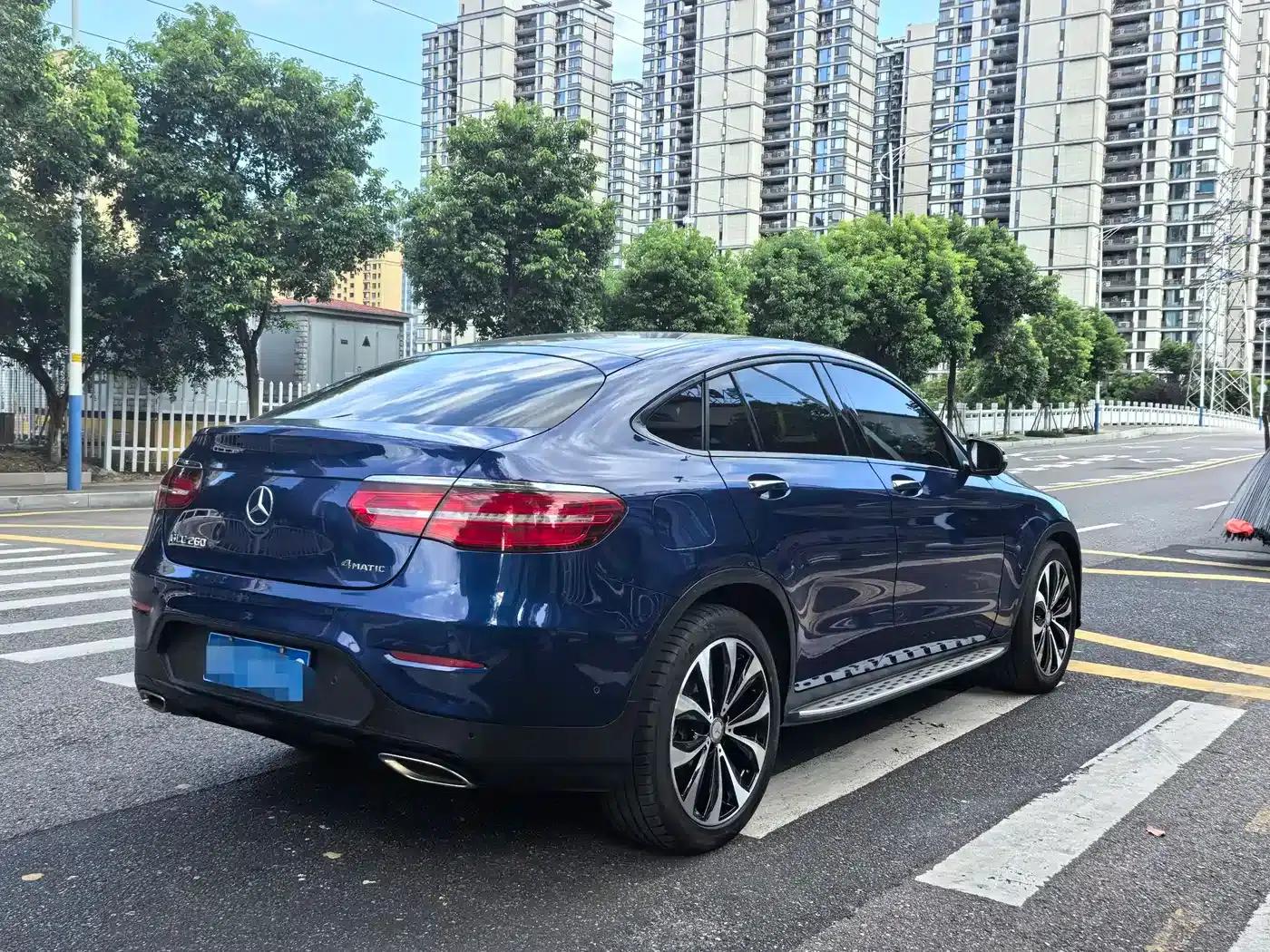 2017 Mercedes-Benz GLC Coupe, GLC 260 4MATIC Coupe SUV — миниатюра 4