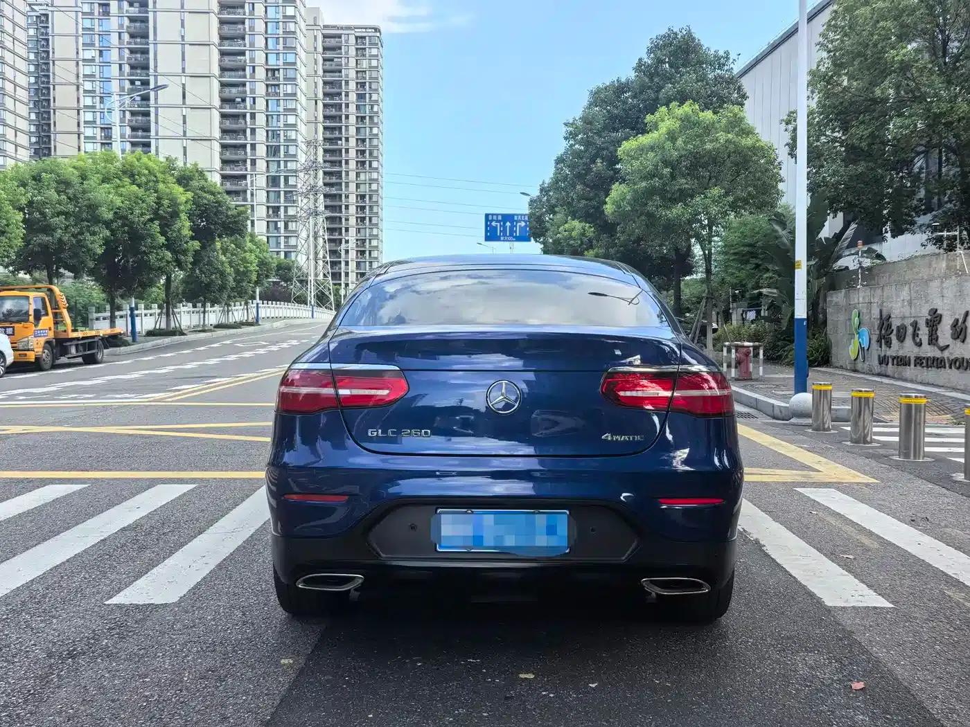 2017 Mercedes-Benz GLC Coupe, GLC 260 4MATIC Coupe SUV — миниатюра 5